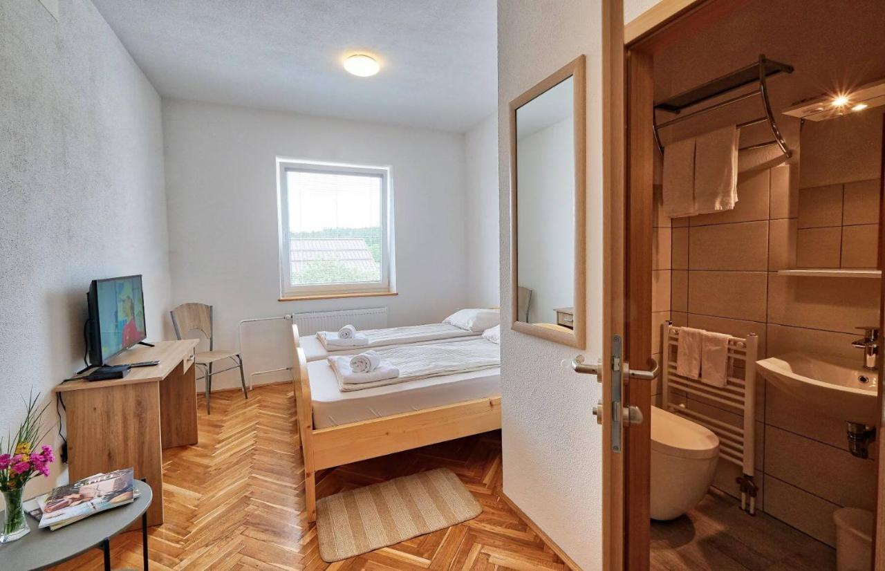 Prenocisca Miklavcic Hotel Nova Vas  Buitenkant foto