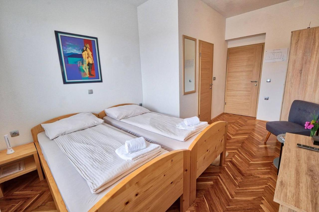 Prenocisca Miklavcic Hotel Nova Vas  Buitenkant foto